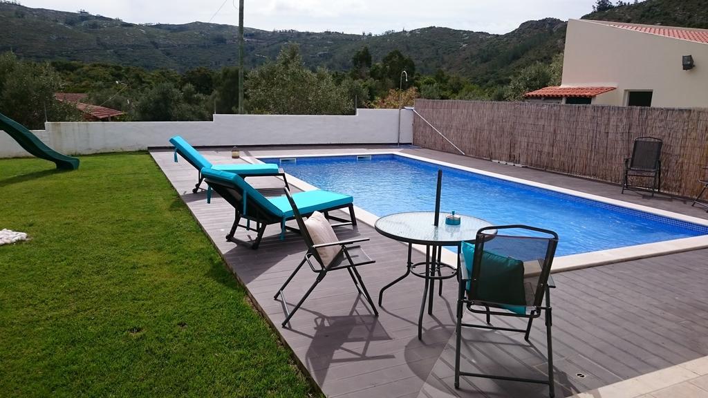 Casa Das Oliveiras Alvados Ruang foto