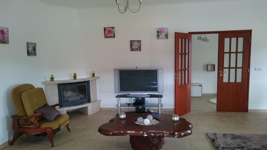 Casa Das Oliveiras Alvados Ruang foto